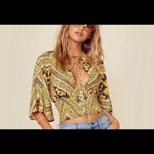 BLUE LIFE Cassie Top flutter sleeves smocked SMALL